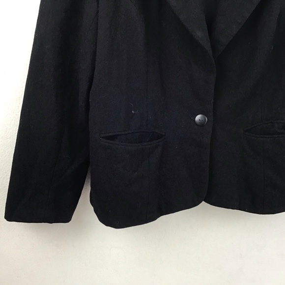 Vintage Adolfo International 100% wool blazer. Size 16. - Picture 4 of 13